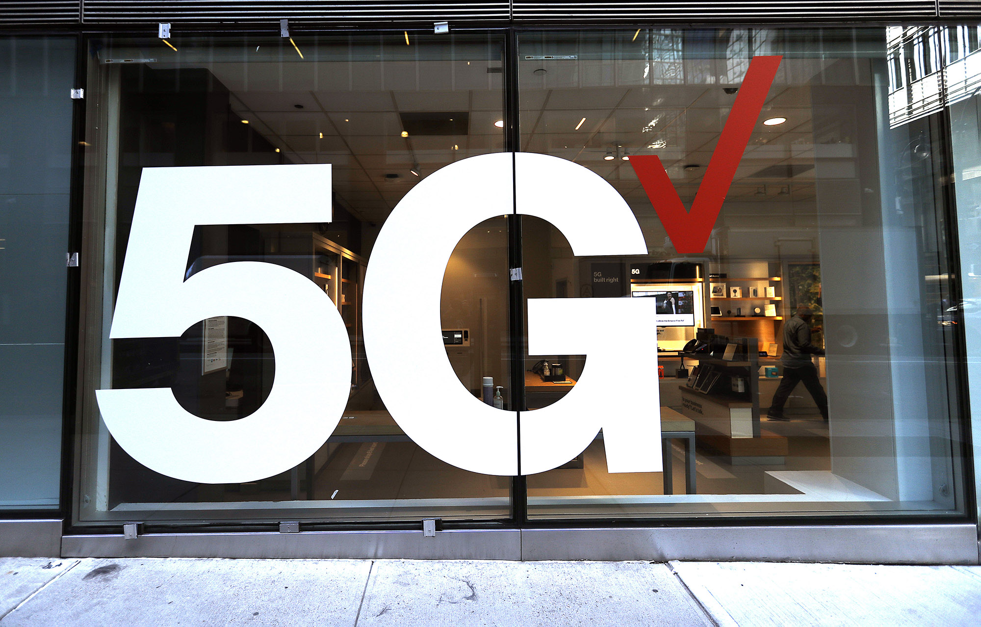 How fast is 5G? What you need to know about 5G speeds.